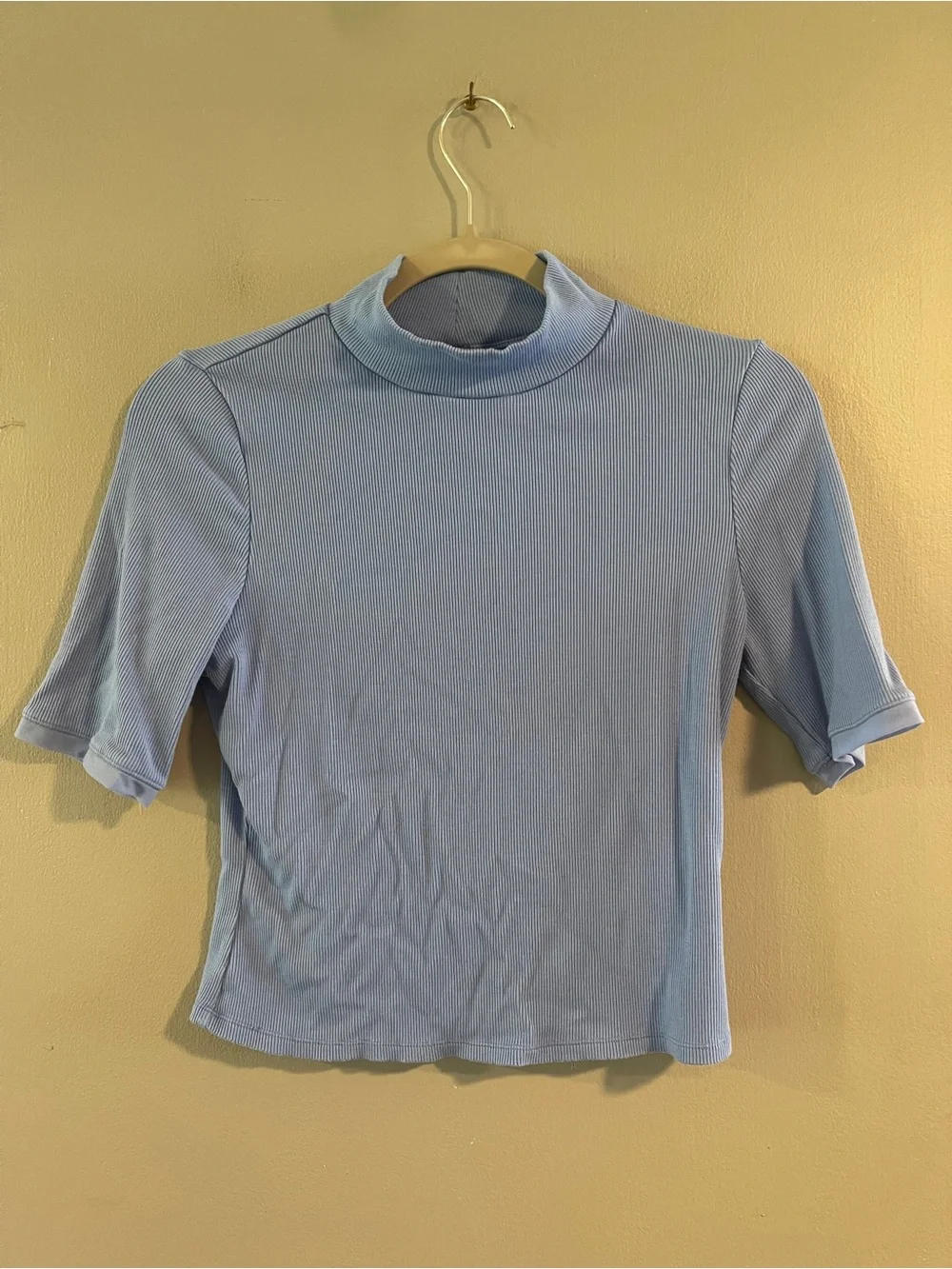 ALO Yoga form fitting